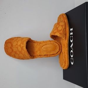 ⭐️COACH 💯 NWT “BRIDGETT TERRY" SLIDERS, SIZE 8-B, PAPAYA COLOR